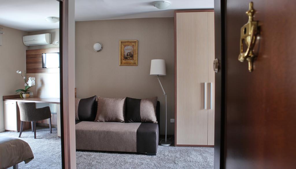 Garni Hotel Tema Nova Čačak Camera foto
