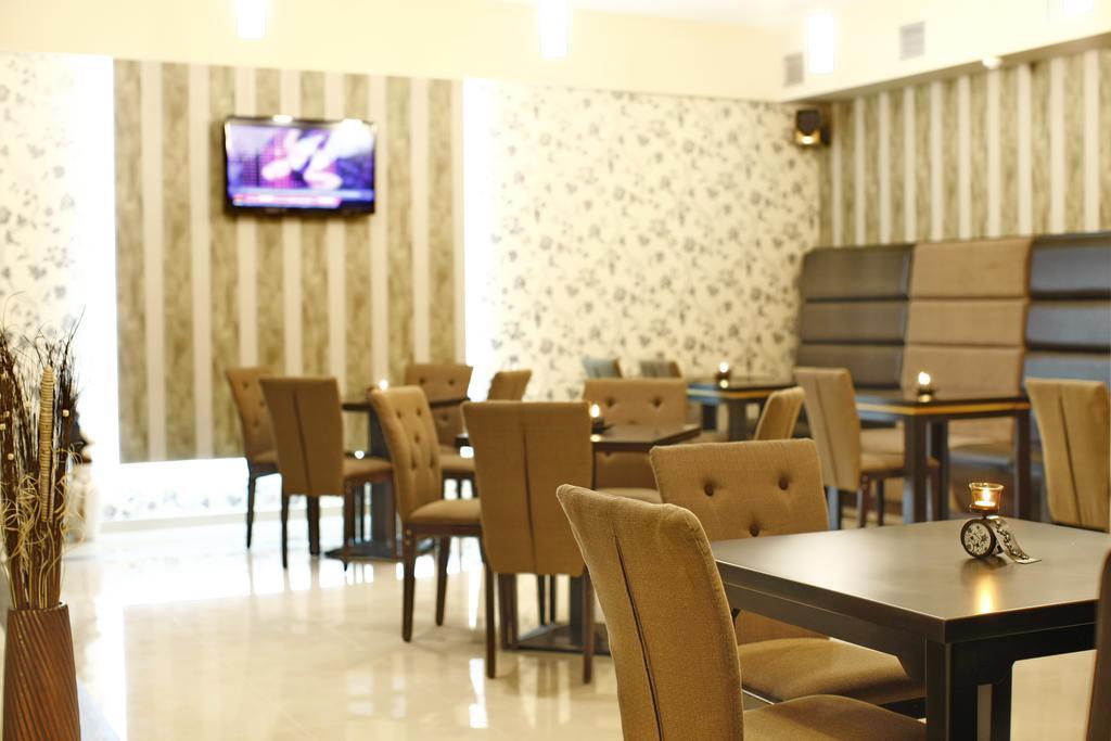 Garni Hotel Tema Nova Čačak Esterno foto